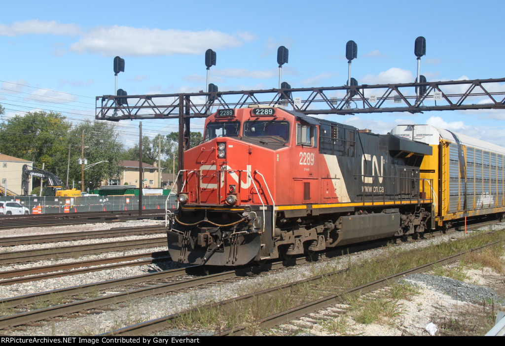 CN ES44DC #2289